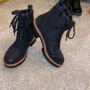 NWOT MIA combat boots